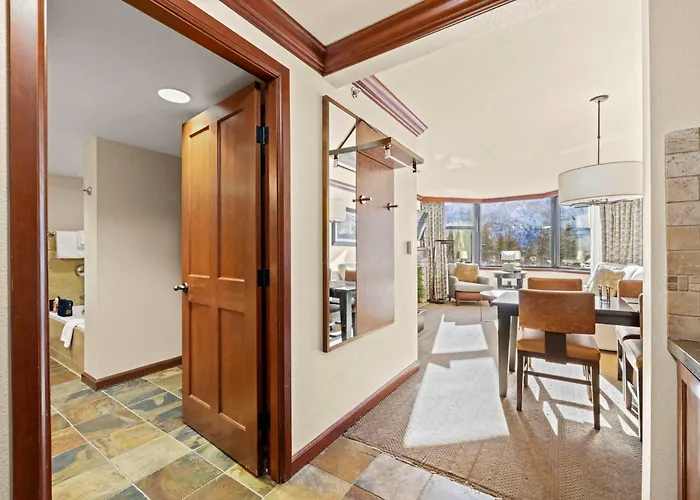 Remodeled Second Floor Valley View Suite No Resort Fee